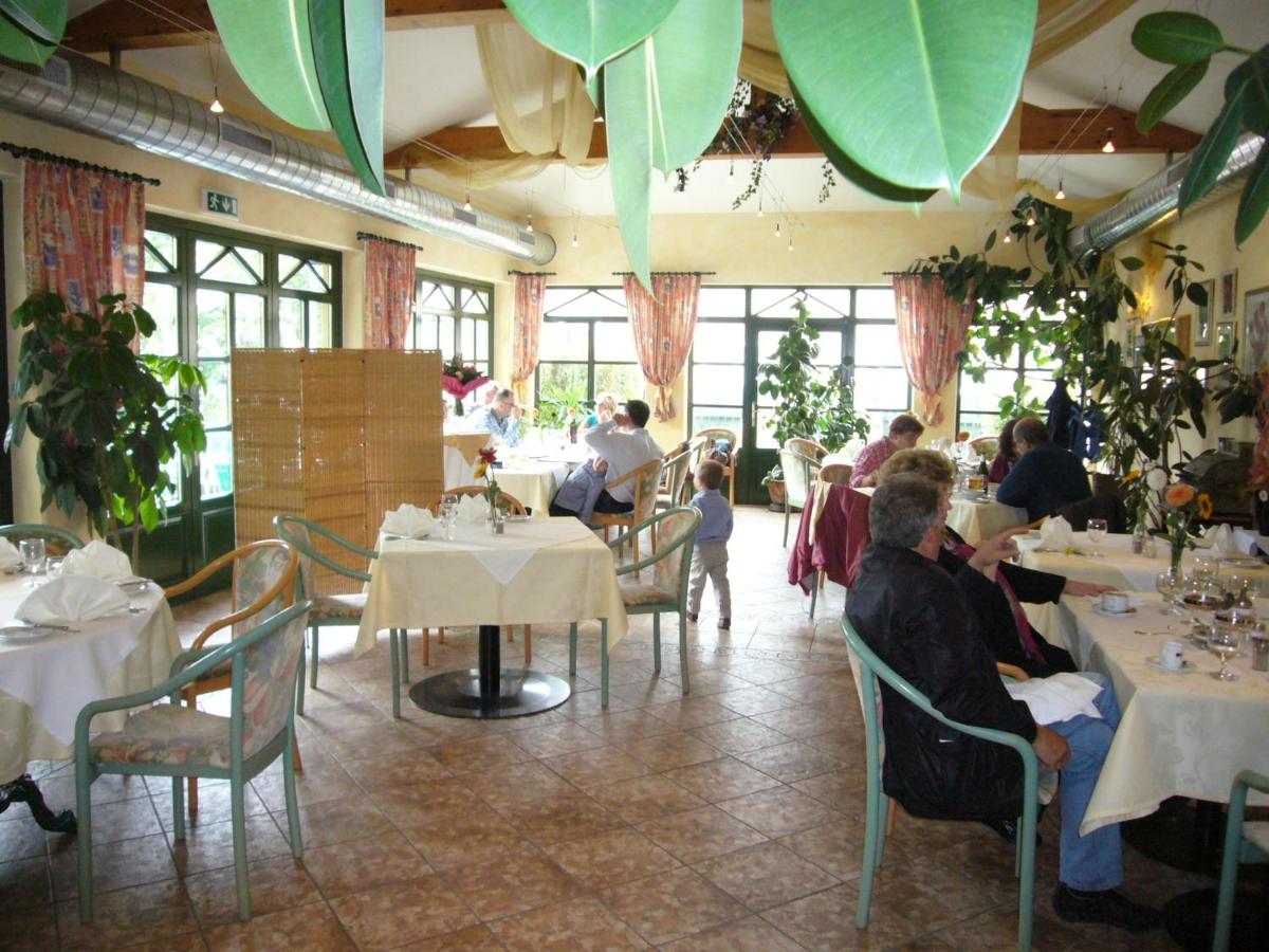Hotel Strebersdorferhof photo