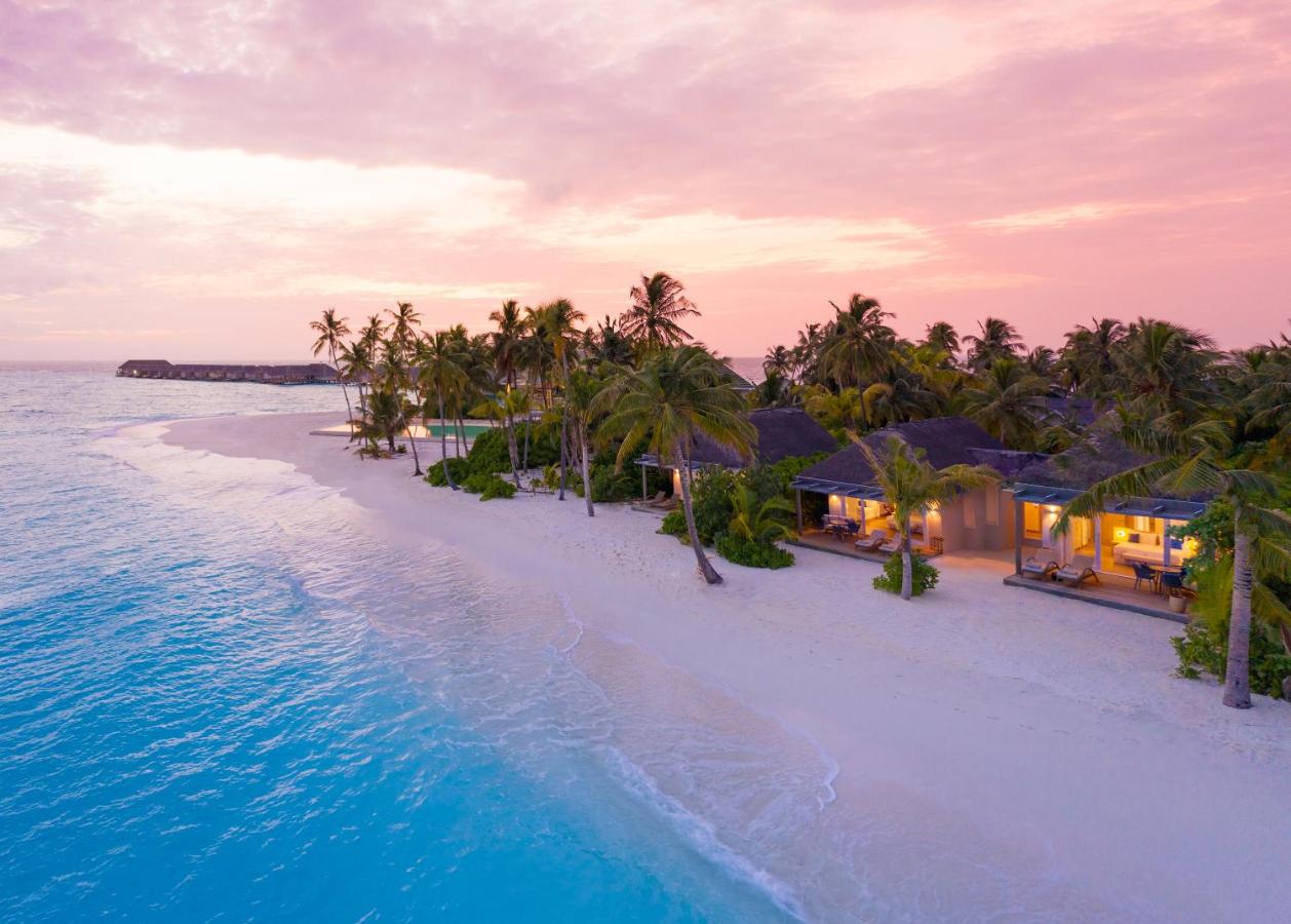 Beach: Baglioni Resort Maldives - The Leading Hotels of the World