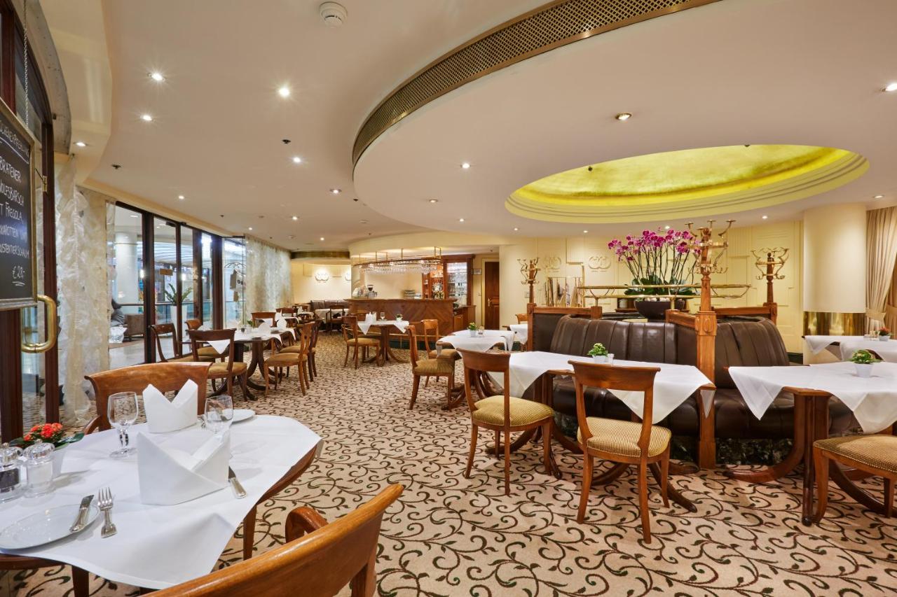 Grand Hotel Wien photo