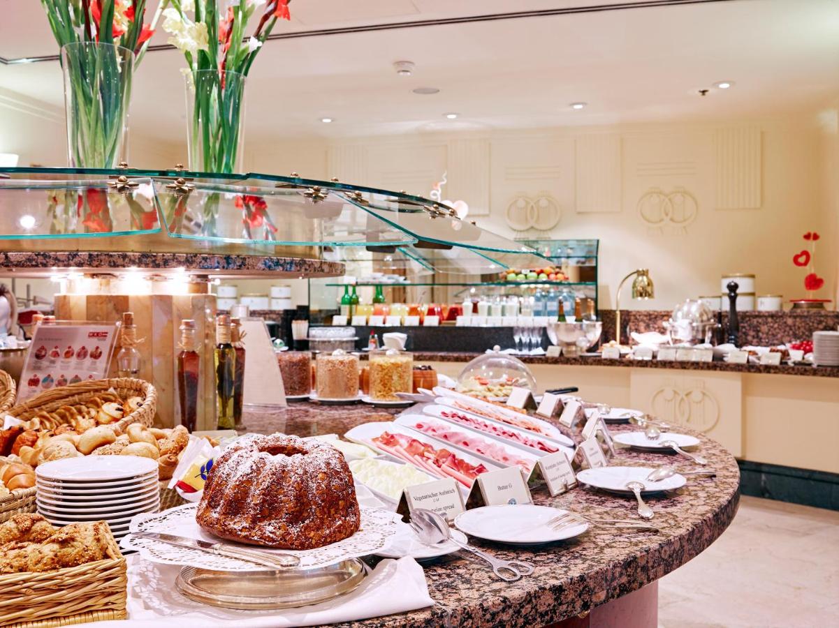Grand Hotel Wien photo
