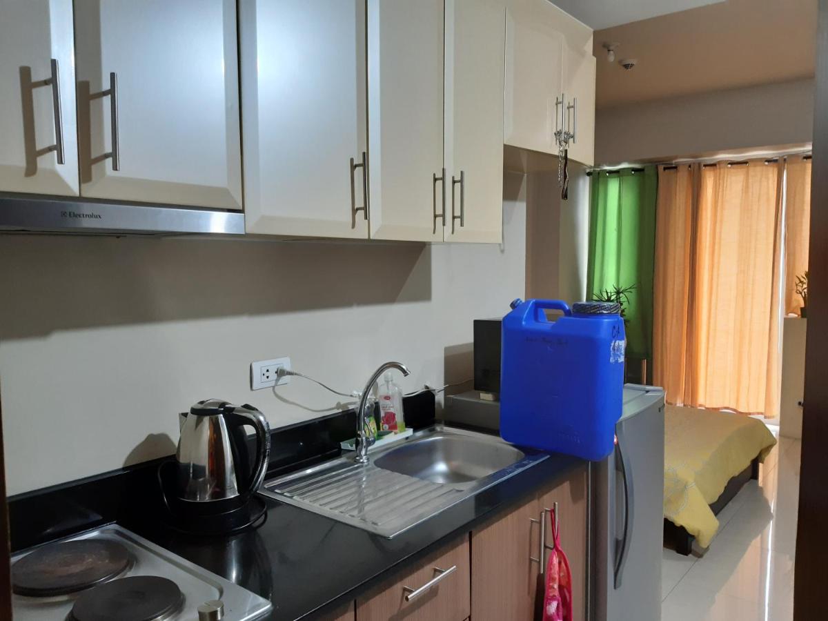 One Palm Tree Villas Room Rent Manila Philippines Booking Com