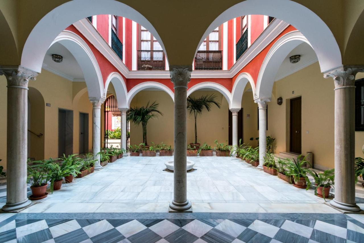 Apartamento Caballerizas Centro, Seville, Spain - Booking.com