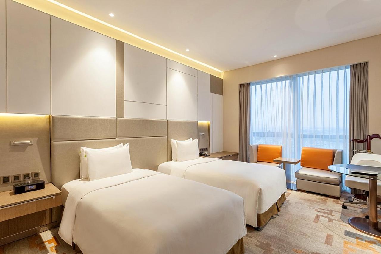 Radisson Exhibition Center Shanghai photo