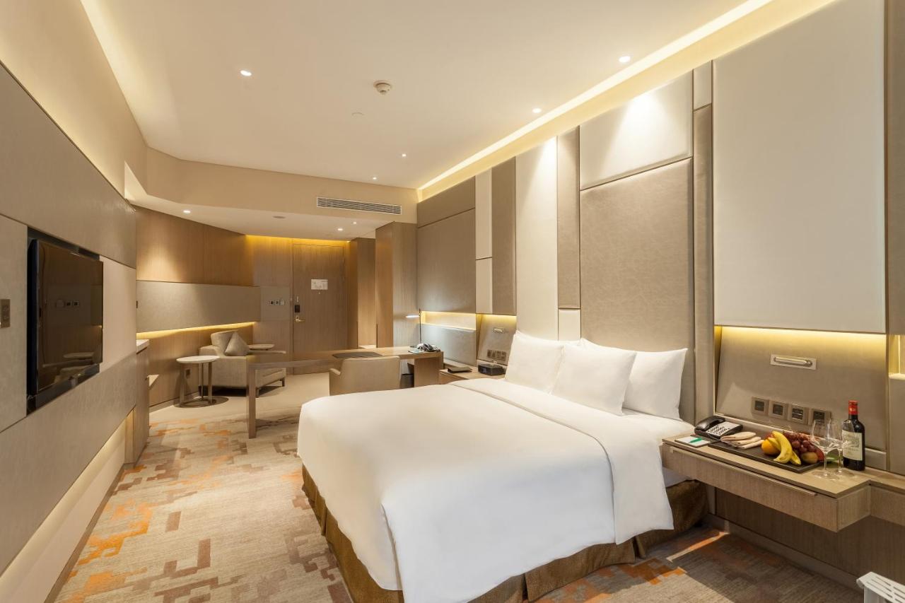 Radisson Exhibition Center Shanghai photo