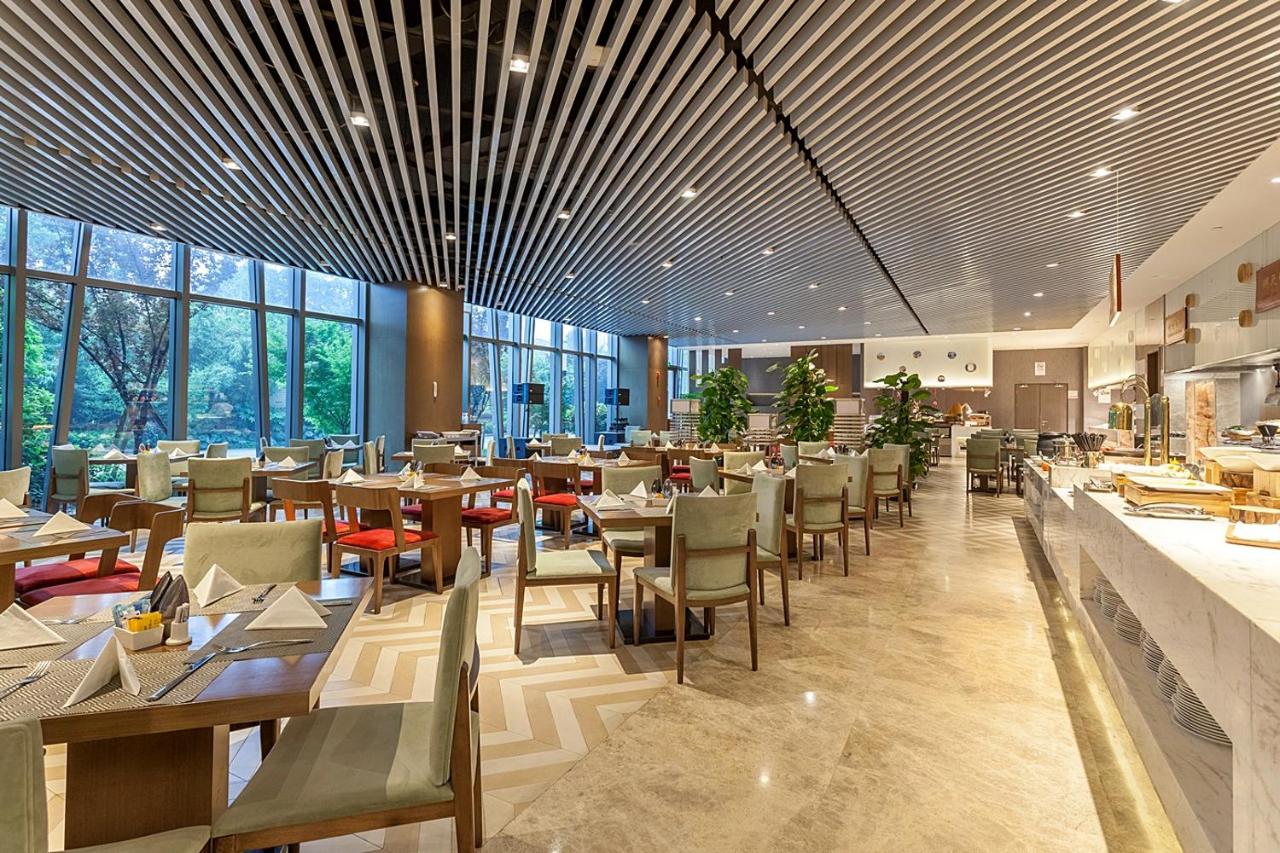 Radisson Exhibition Center Shanghai photo