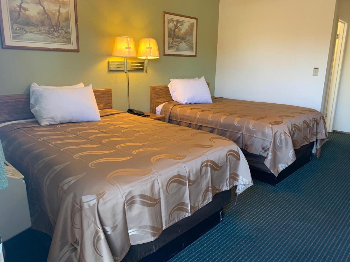 Regency Inn Lakeport — photo 14