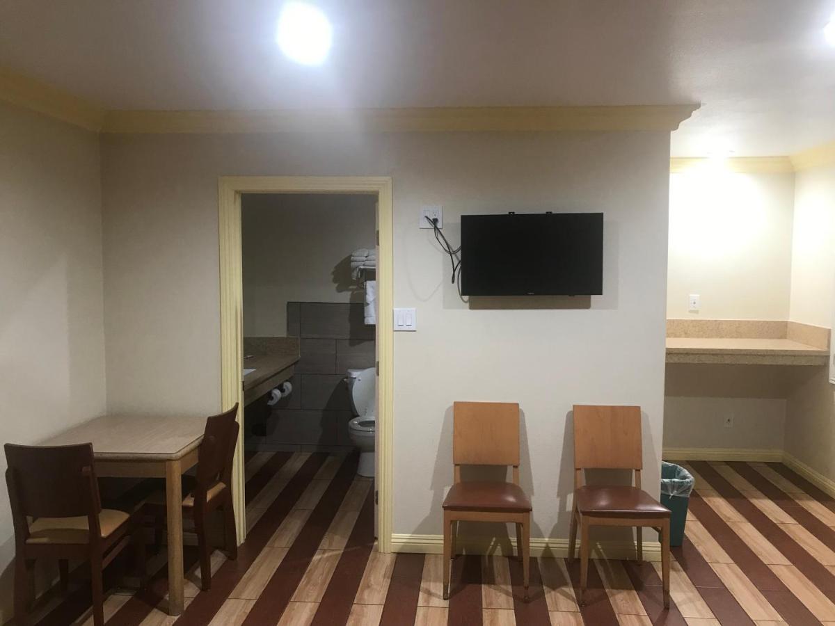 Palms Motel — photo 4