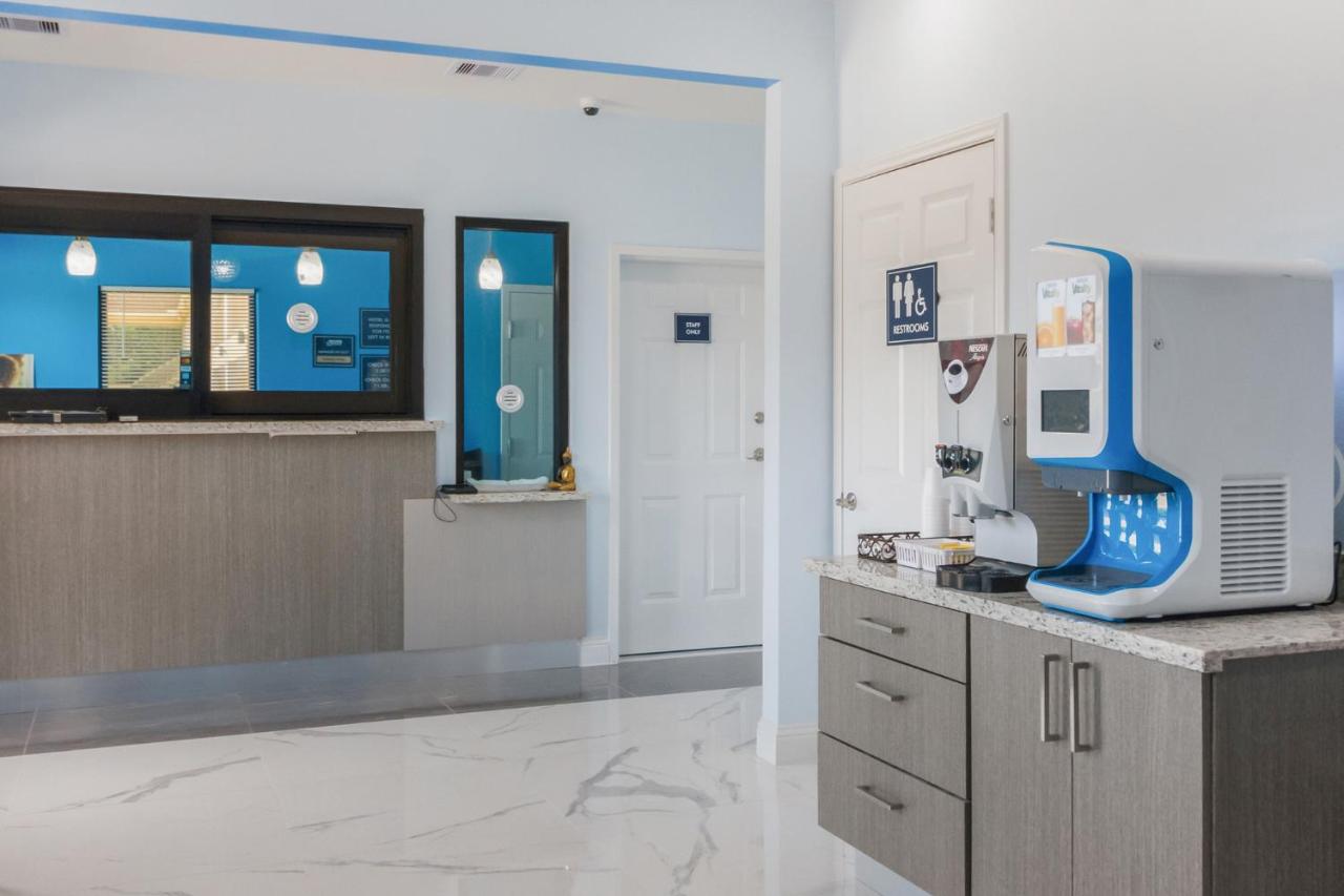 Americas Best Value Inn- Aldine Westfield — photo 19