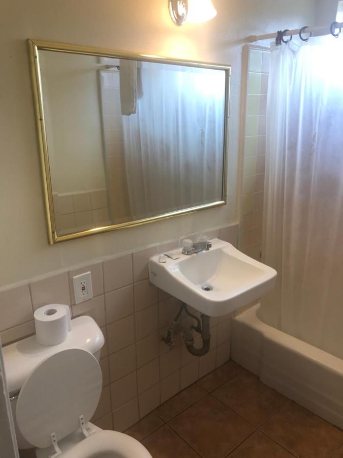 Palms Motel — photo 17