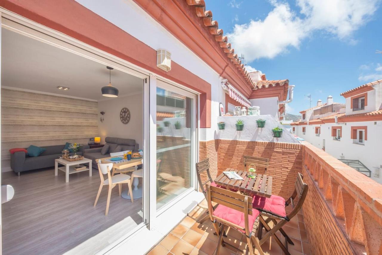 Las Mimosas, familias y parejas - con terraza y parking ...