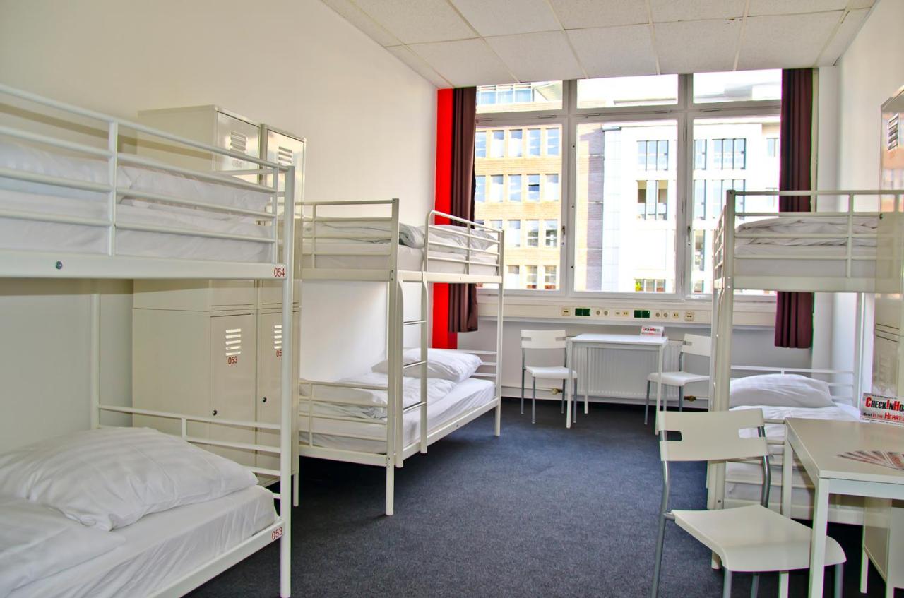 CHECK IN HOSTEL - Laterooms