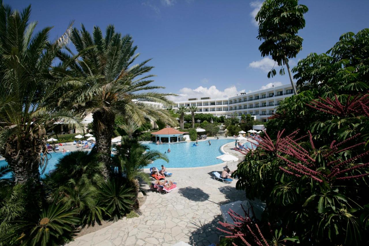 Avanti Hotel photo