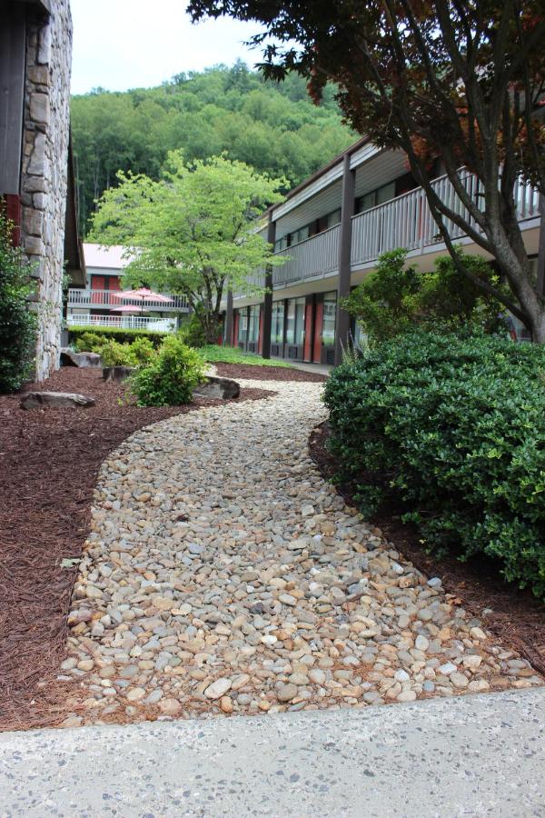 Great Smokies Inn - Cherokee — photo 18