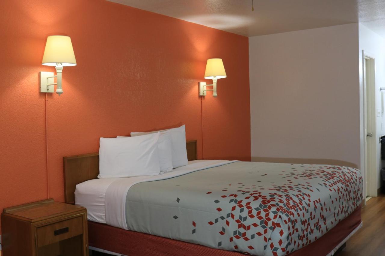 Heritage Inn — photo 12