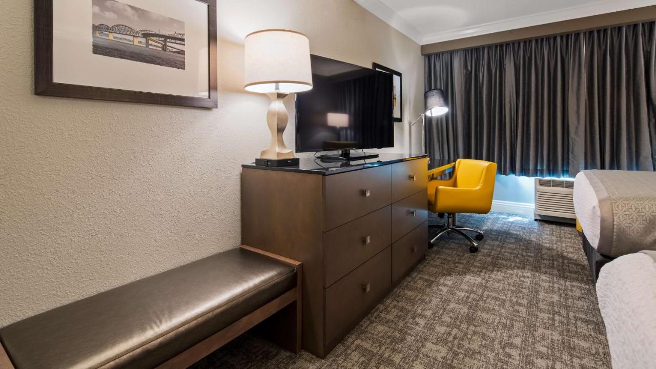 Cottonwood Airport & Expo Hotel Louisville — photo 22