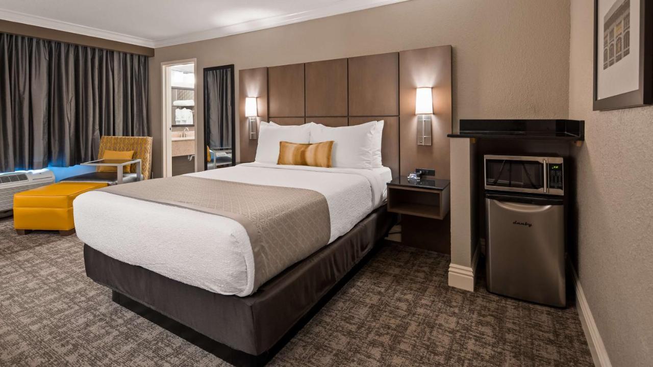 Cottonwood Airport & Expo Hotel Louisville — photo 21