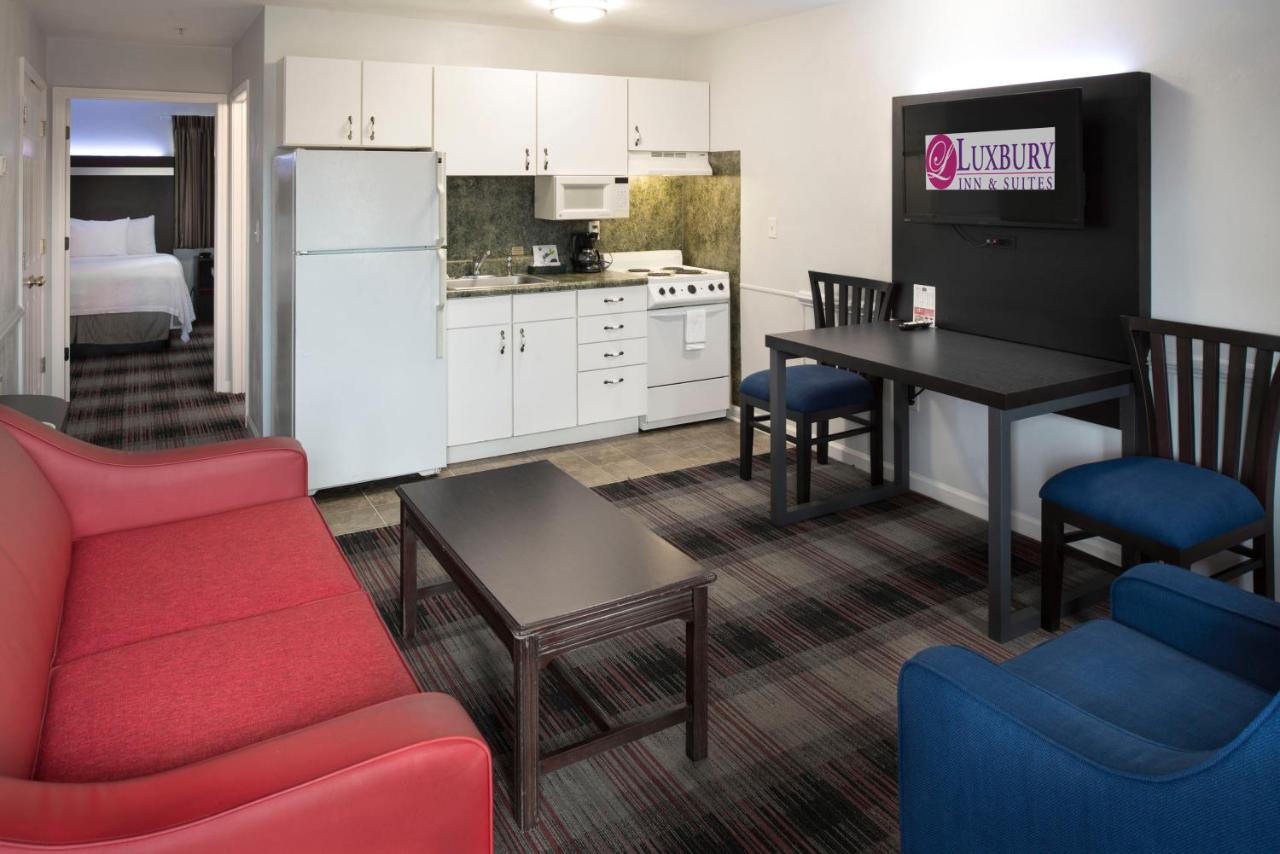 Luxbury Inn & Suites — photo 13