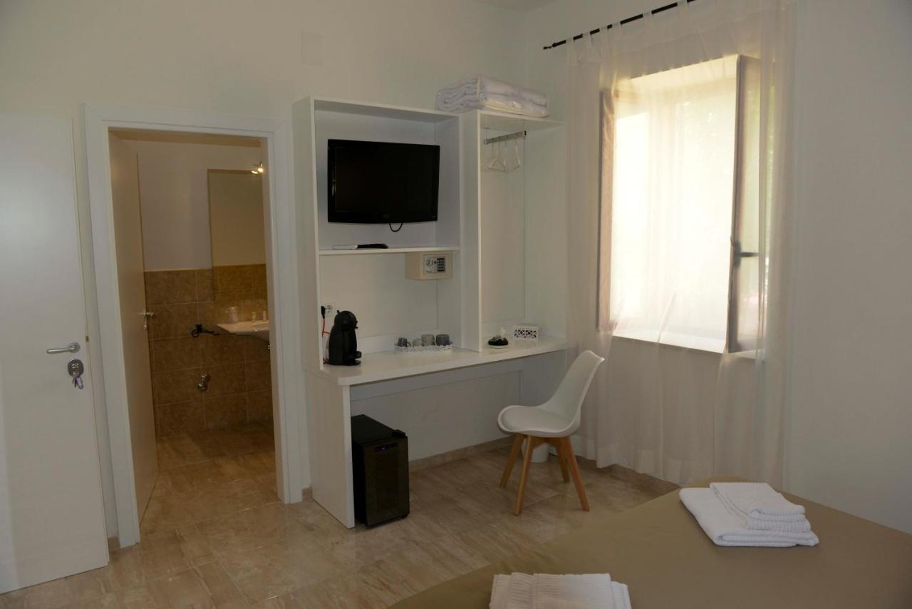 Porta Marina guest rooms photo
