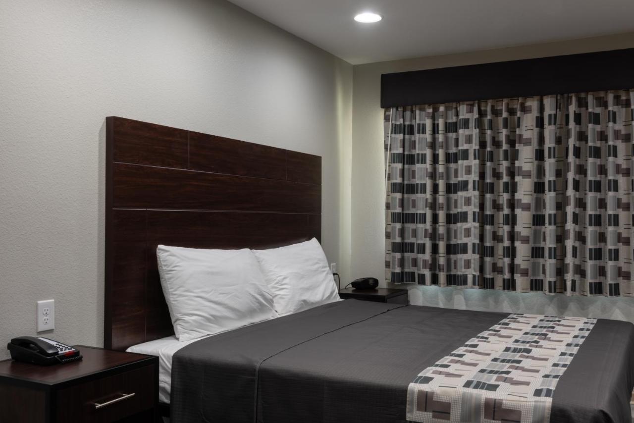 Budget Inn — photo 10