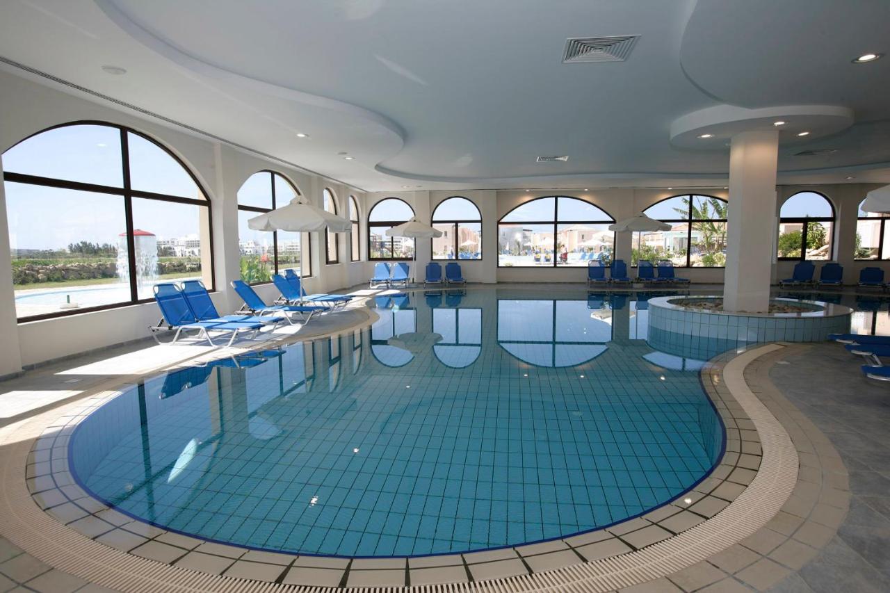 Avanti Holiday Village photo