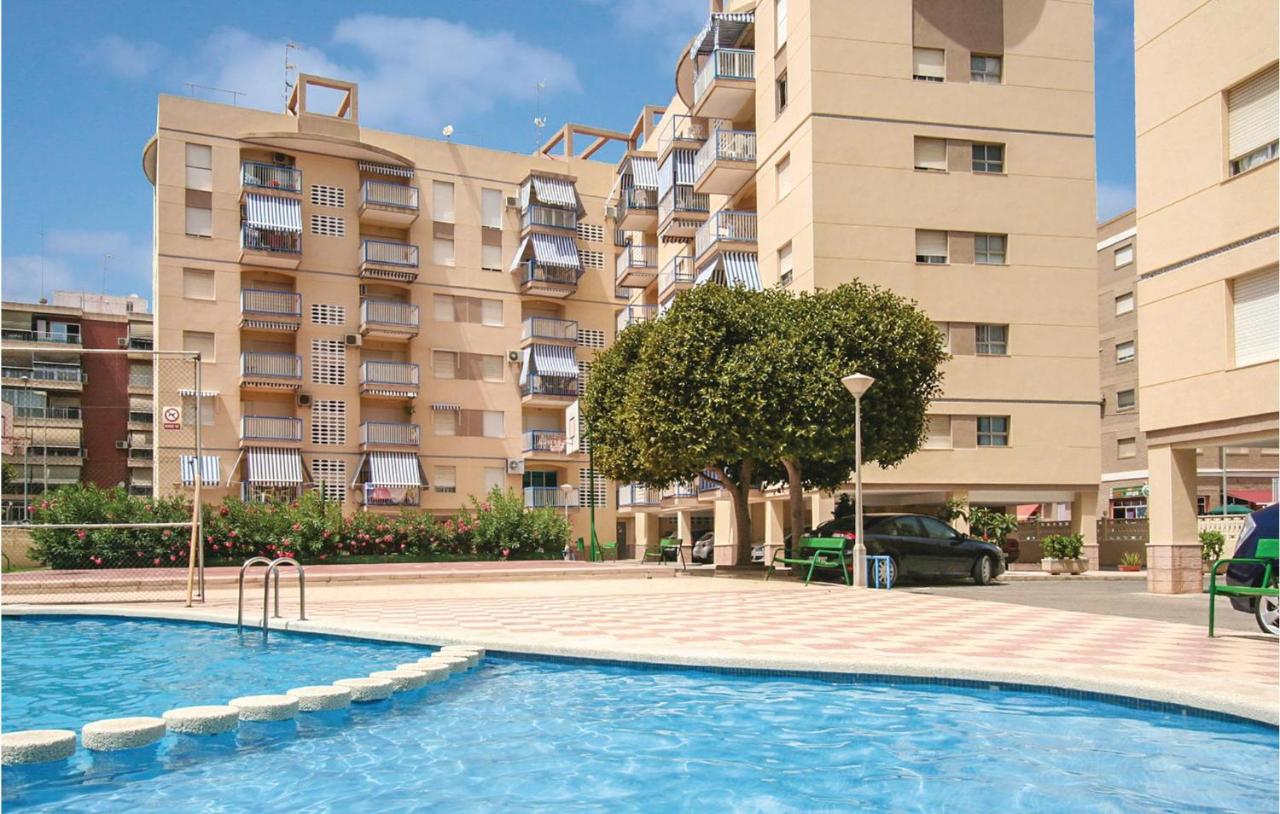One-Bedroom Apartment Santa Pola with an Outdoor ...