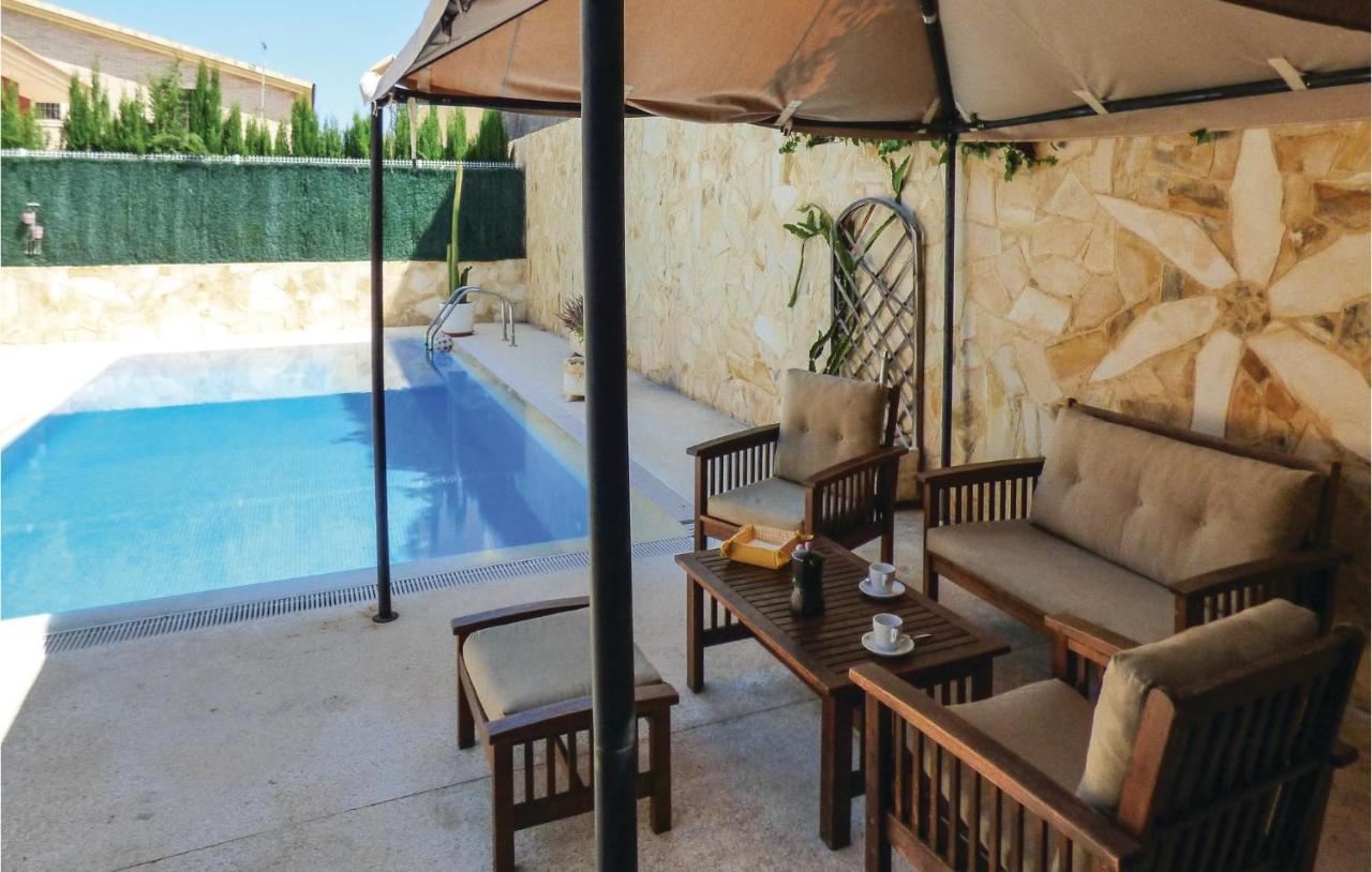 Three-Bedroom Holiday Home in Lorqui, Lorquí, Spain - Booking.com