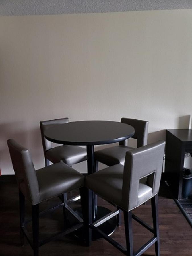 Club Hotel Nashville Inn & Suites — photo 17