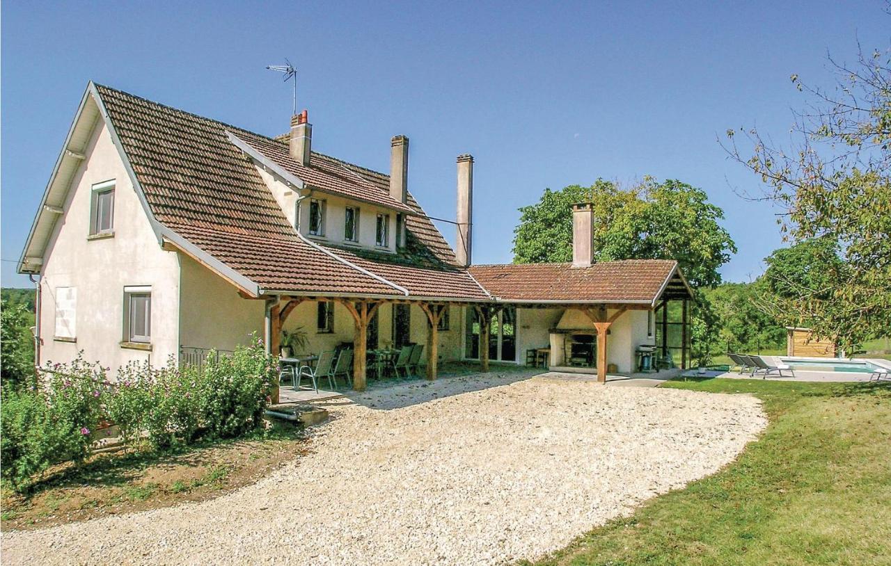 Salle Des Fetes Saint Laurent Sur Manoire Awesome home in Eyliac with 5 Bedrooms, WiFi and Heated swimming pool, Saint -Laurent-sur-Manoire – Tarifs 2023