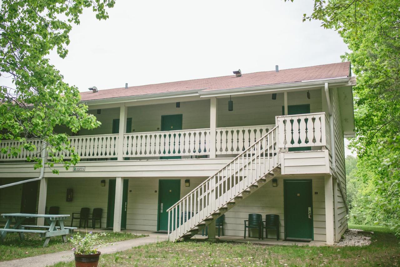 Parkwood Lodge — photo 18