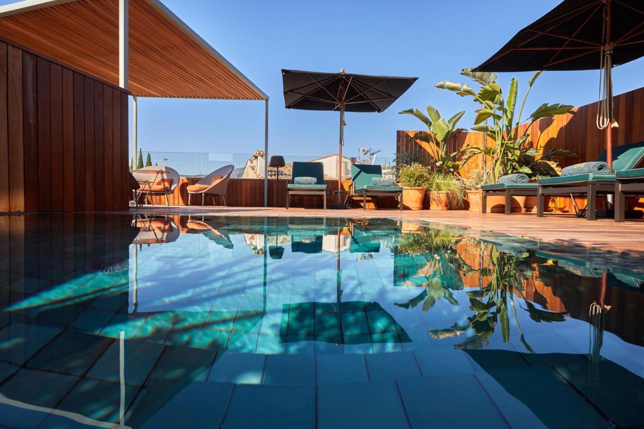 Rooftop swimming pool: Mon Boutique Hotel