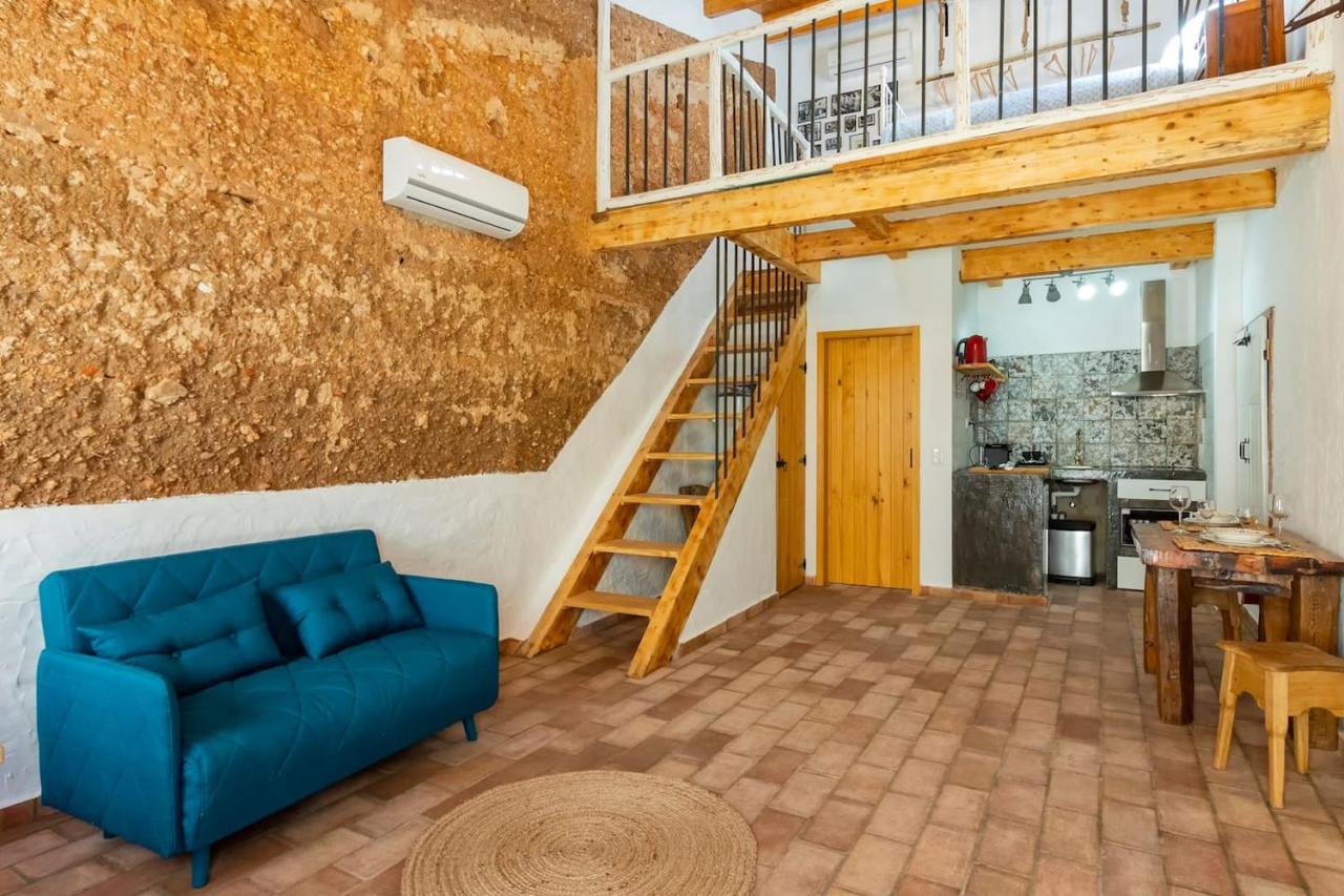 Typical fishing village in historic center II - 2