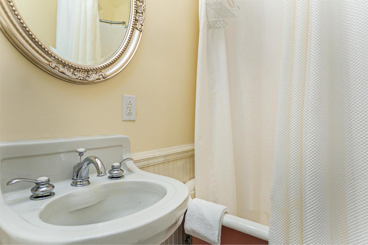 Cedar Crest Inn — photo 13