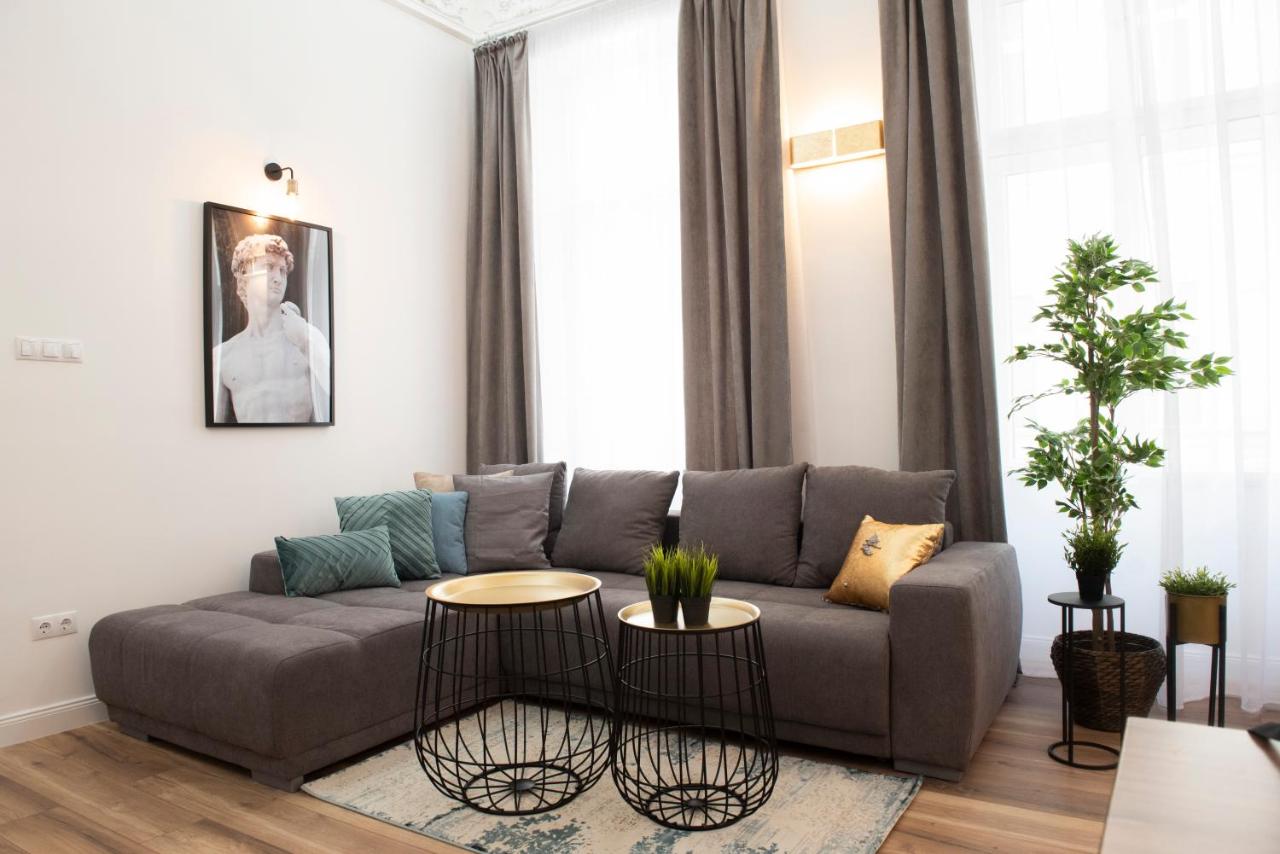 Luxury Apartment by Hi5 - Kálmán Imre Suite, Budapest – 2023 legfrissebb  árai