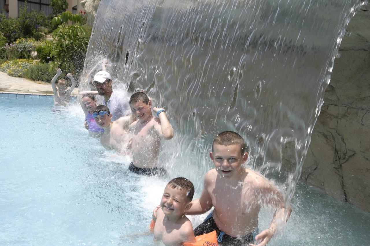 Avanti Holiday Village photo