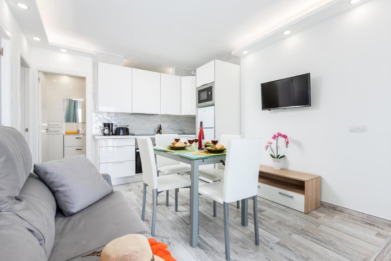 C104A Brand new, big terrace, pool!, Adeje – Updated 2022 Prices