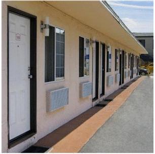 Raymoure Motel — photo 17