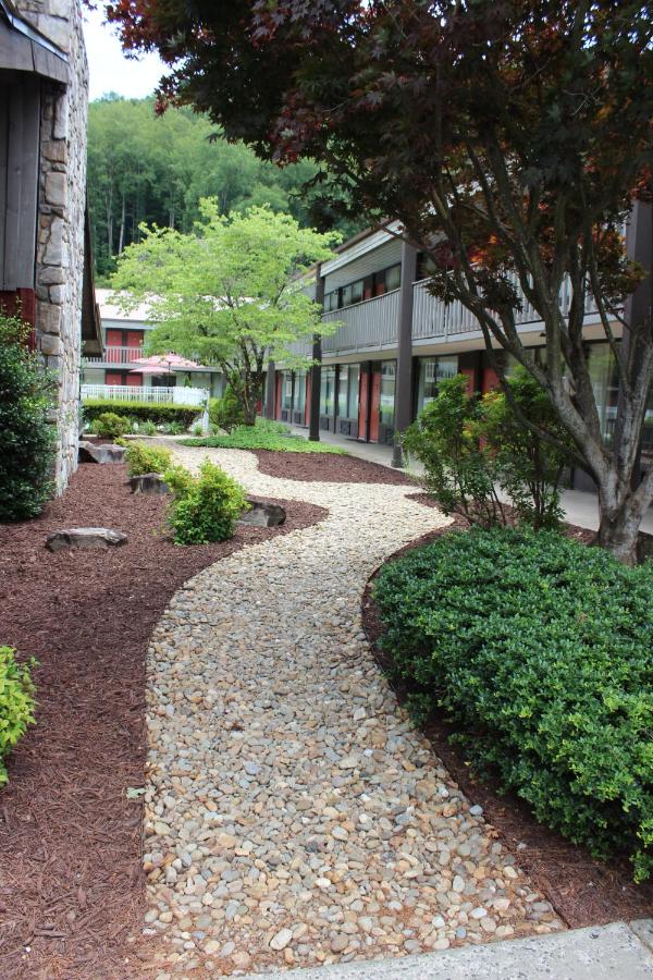 Great Smokies Inn - Cherokee — photo 16