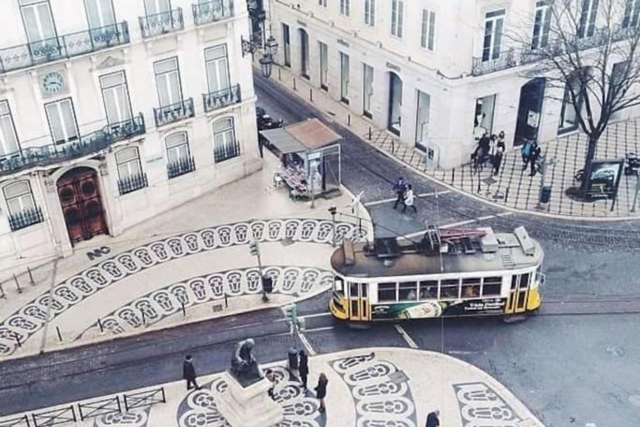 LovelyStay - Turquoise River View I - 4