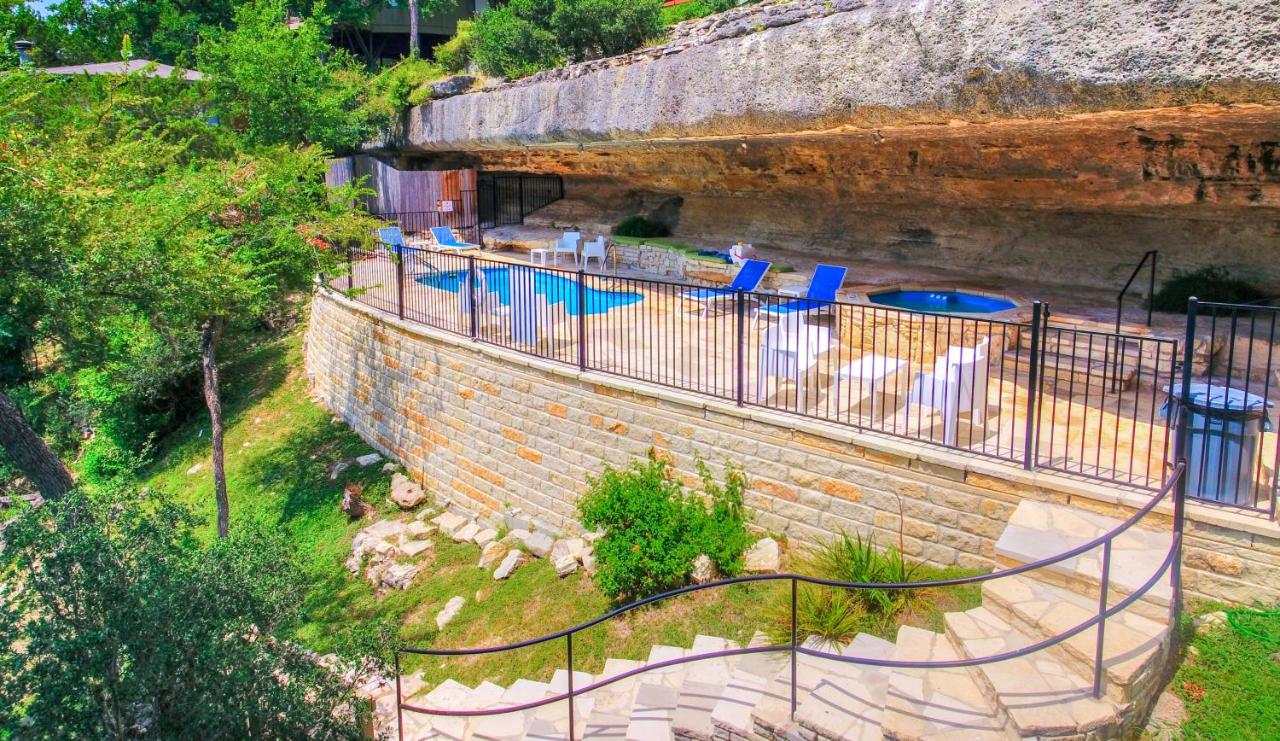 Lake Travis Tree Lodge — photo 18
