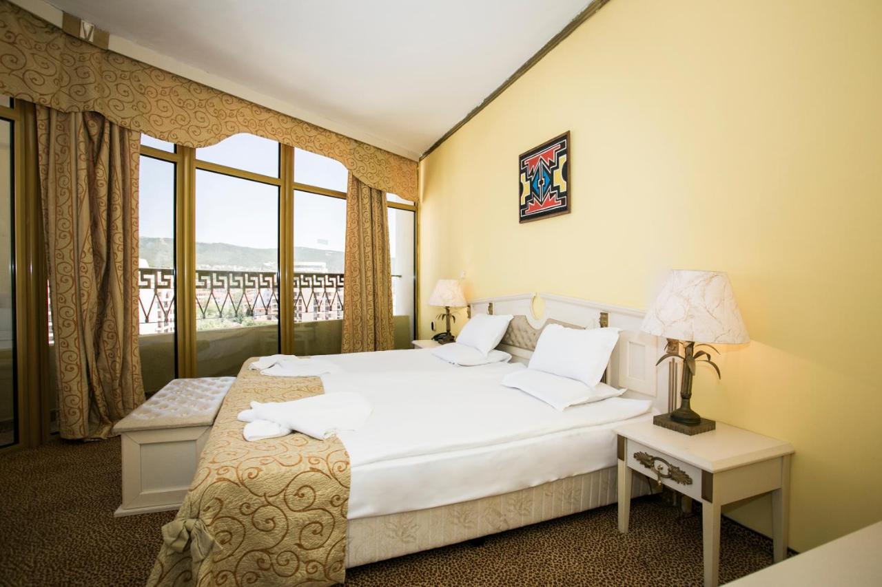 Imperial Palace Hotel photo