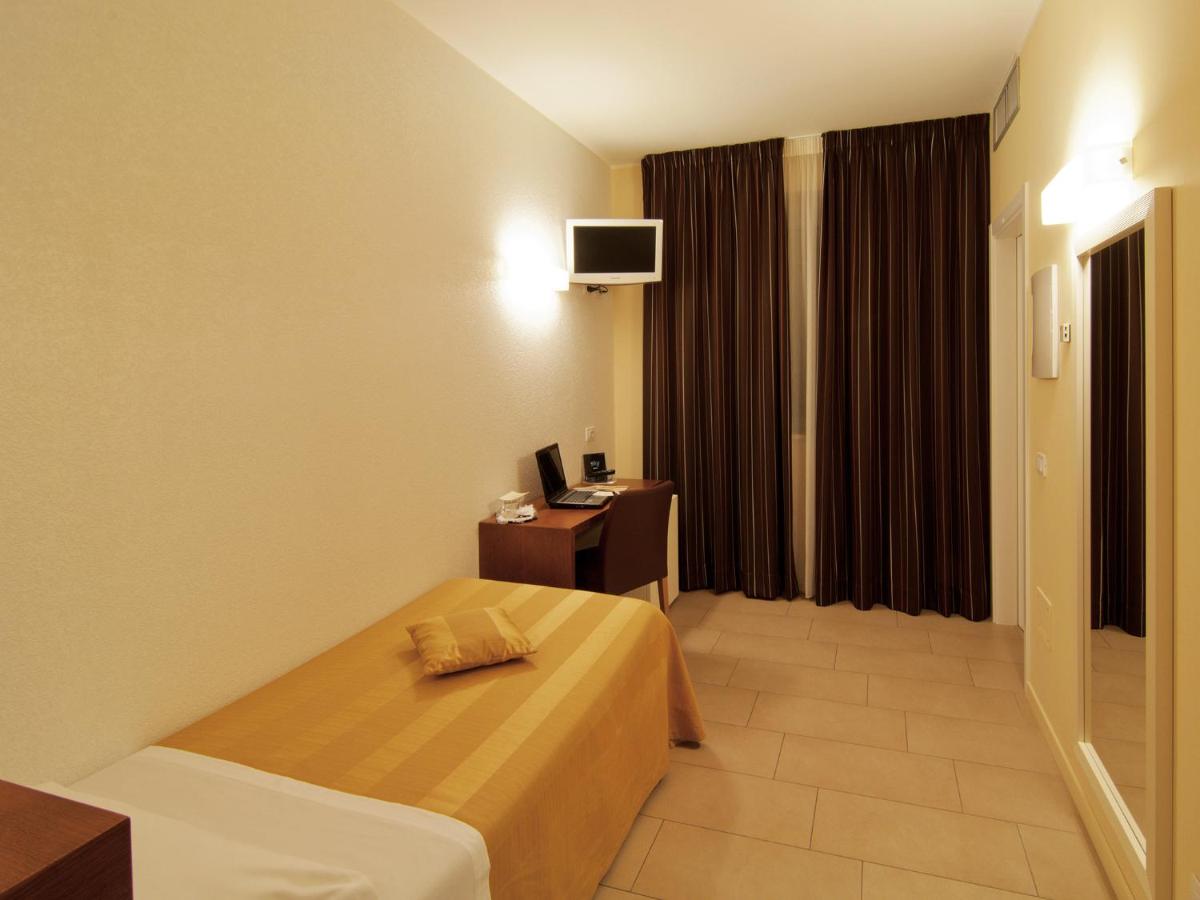 Hotel Cluentum photo