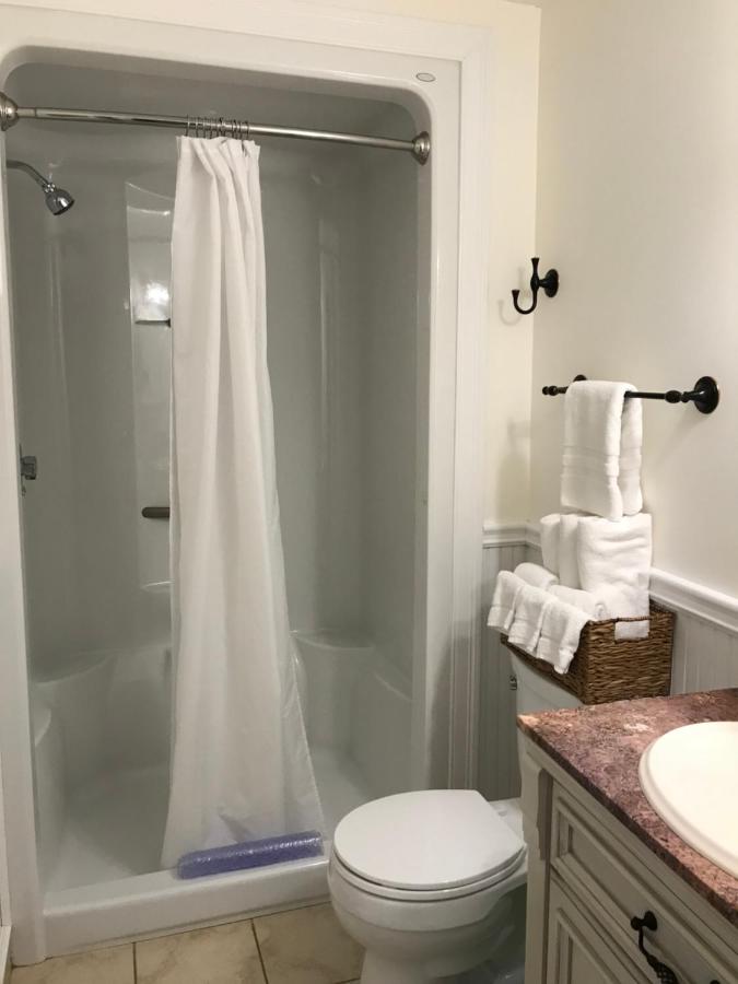 Falmouth Heights Motor Lodge — photo 17