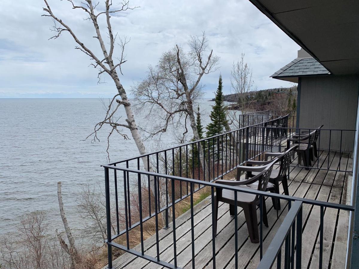 Cliff Dweller on Lake Superior — photo 16