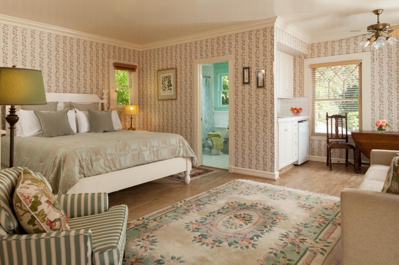 Cheshire Cat Inn & Cottages — photo 4