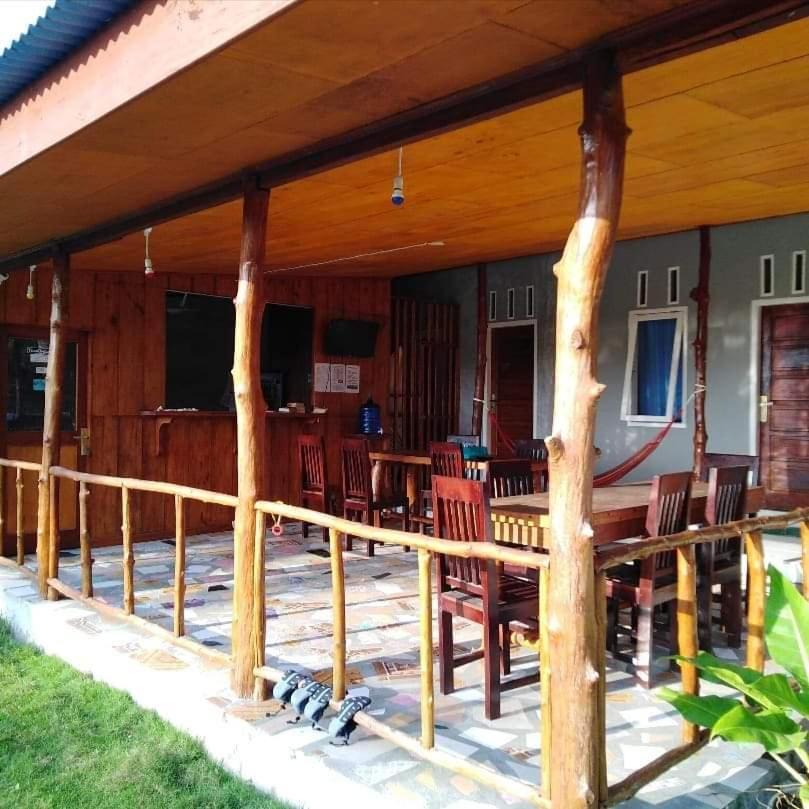 Arthur Homestay Mentawai