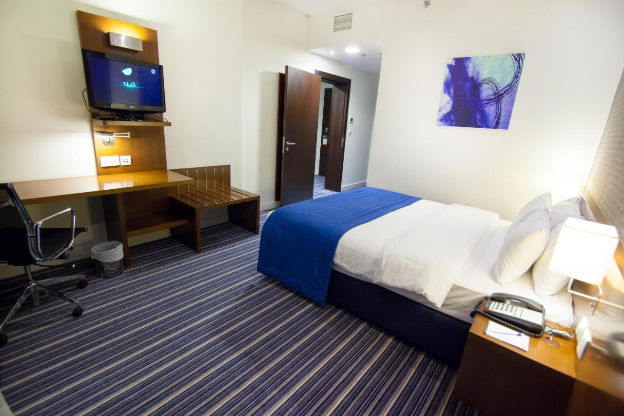 Holiday Bahrain Hotel photo