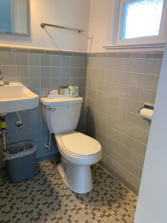 Peacock Motor Inn — photo 12