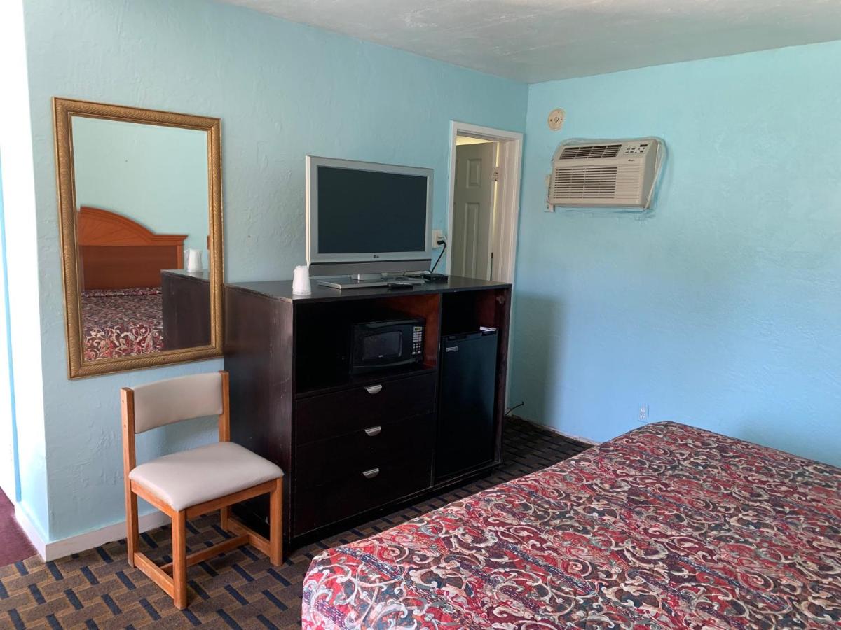 Regal Inn — photo 14