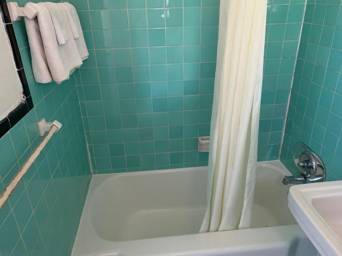 Regal Inn — photo 7