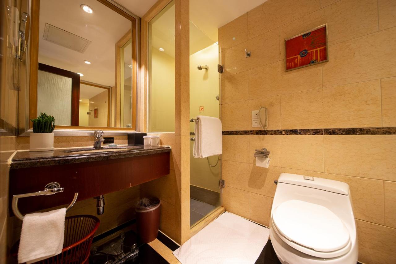 Grand International Hotel photo